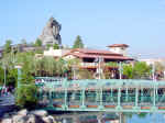 WaterMountain.jpg (145611 bytes)